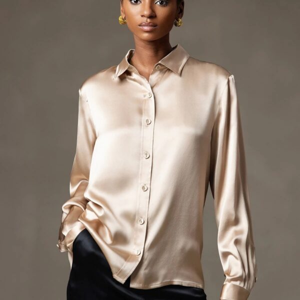 Шелковая блузка с длинным рукавом цвета шампань