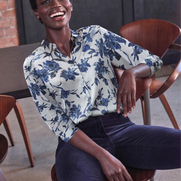 Blusa de seda plissada floral Blusa de seda plissada floral