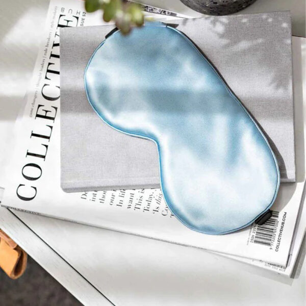 Maschera per gli occhi in seta con cinturino elastico blu cielo