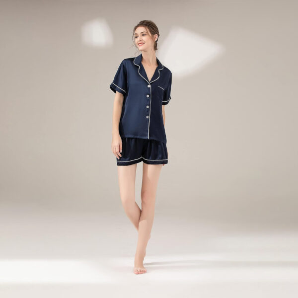 Conjunto de pijama de seda con ribete de contraste Azul marino Conjunto de pijama de seda con ribete de contraste Azul marino