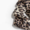 Scrunchie di seta increspato leopardato
