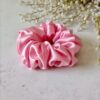 Fazzoletto di seta arruffato rosa