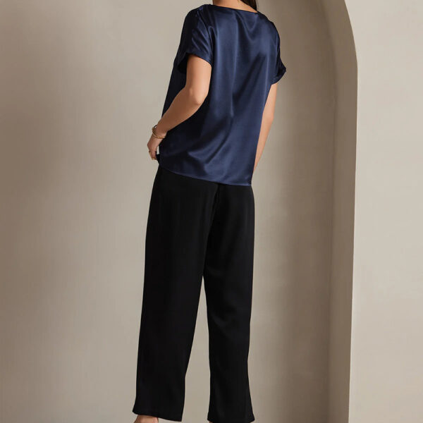 Seiden-T-Shirt mit kurzen Ärmeln Navy Seiden-T-Shirt mit kurzen Ärmeln Navy