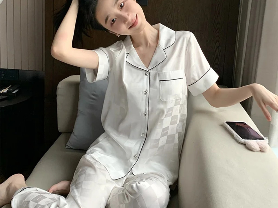 Pyjama en soie glacée Jacquard Plaid