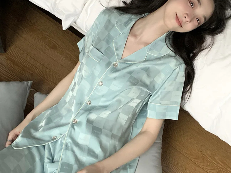 Pyjama en soie glacée Jacquard Plaid
